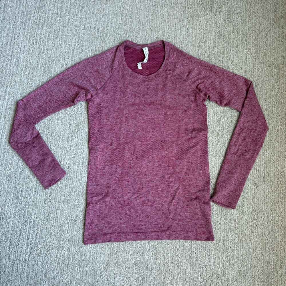 Lululemon- Swiftly Tech Long-Sleeve Shirt 2.0 Like New in Size 8